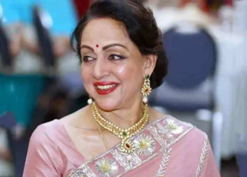 When Dharmendra's mother met Hema Malini for the first time, she gave such a reaction